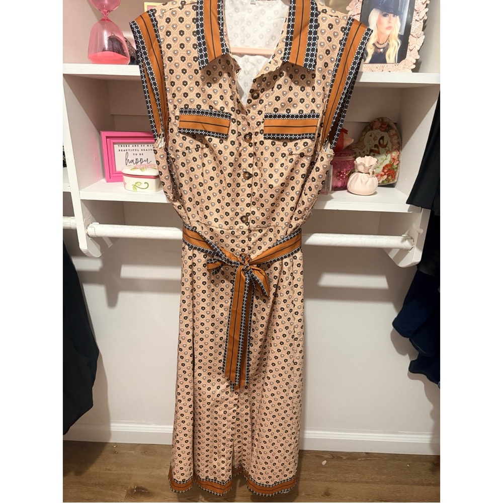 Women’s dress